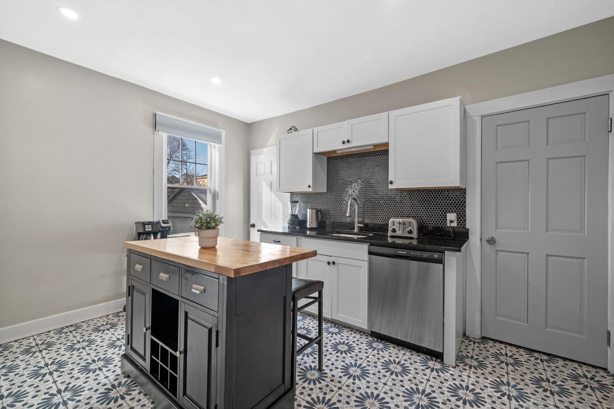 Roslindale Village Condos Boston Exterior photo